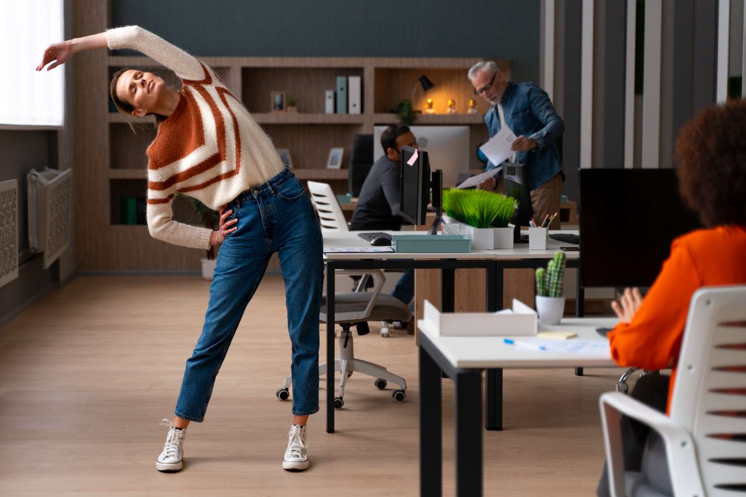 Office-Friendly Exercises: Staying Fit at Your Desk for Realtors